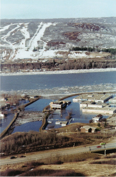 Peace River breakup flooding in 1997. Photo courtesy of the Peace River Museum.